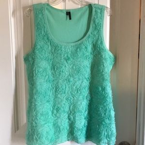 Maurices 2X Seafoam Floral Tank Top